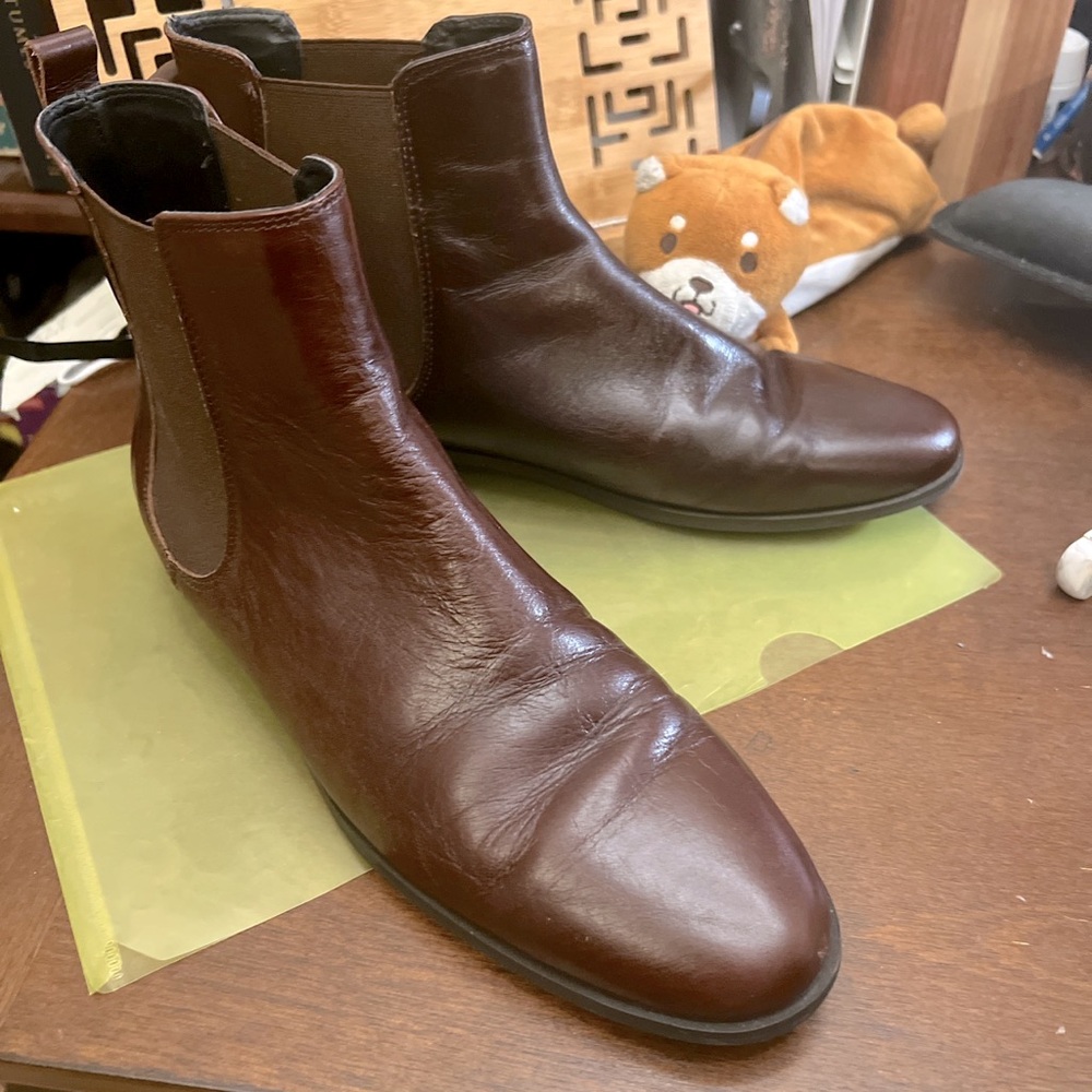 Brown vegan leather Chelsea boots